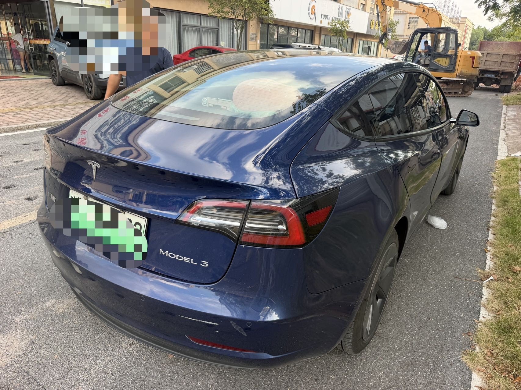 Tesla Model 3 2021 car image #2
