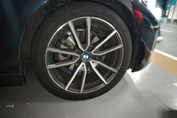 BMW 3 Series 2020 car image #9