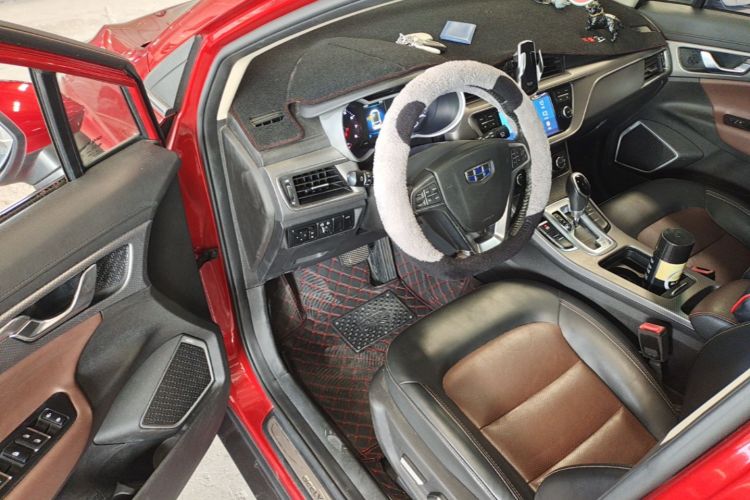 GEELY Emgrand GS 2017 car image #16