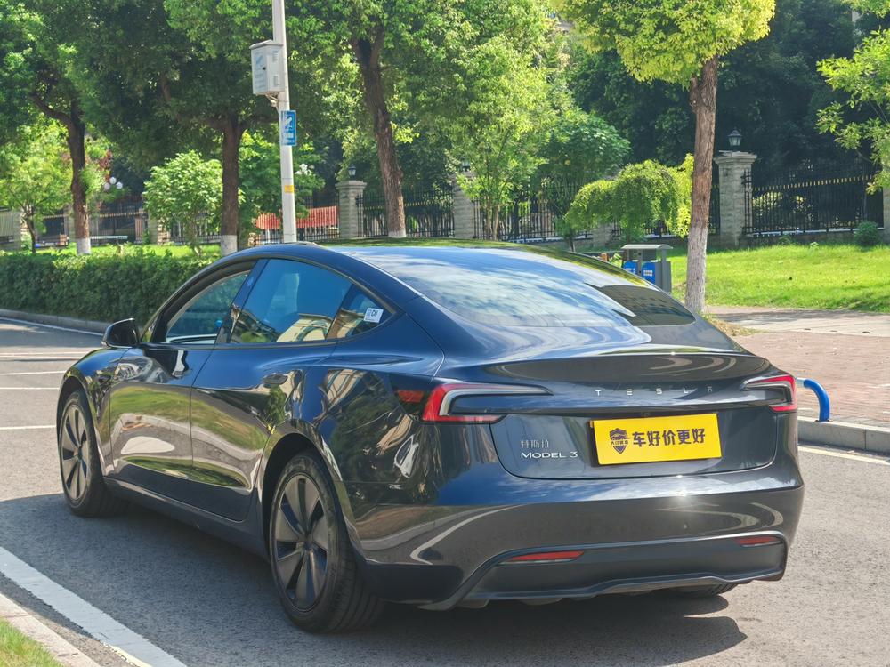 Tesla Model 3 2025 #4 Tesla Model 3 2025 صورة سيارة #4