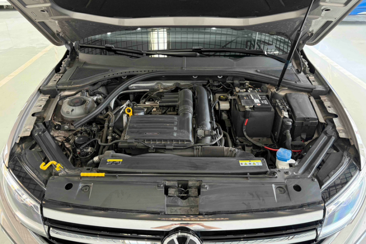 Volkswagen Bora 2023 car image #17
