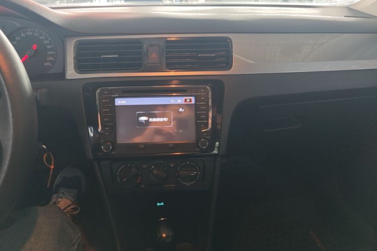 Volkswagen Santana 2017 #13 Volkswagen Santana 2017 car image #13