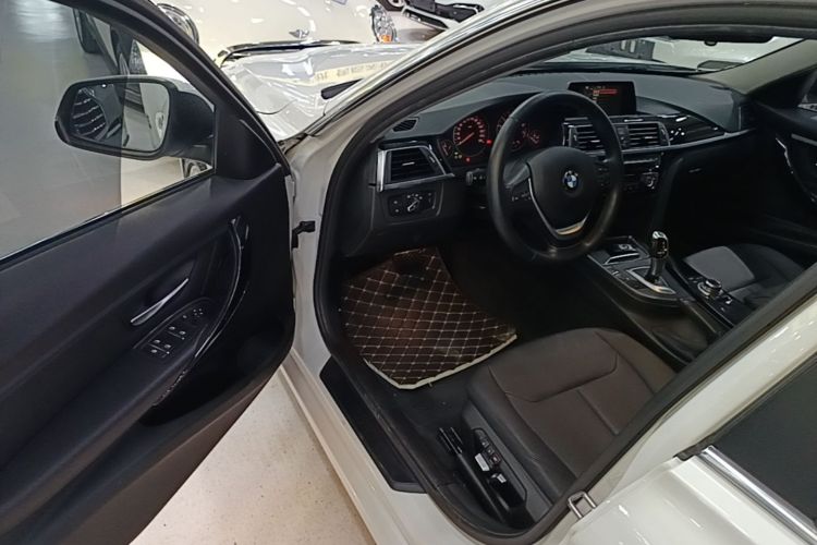 BMW 3 Series 2016 #16 BMW 3 Series 2016 car image #16