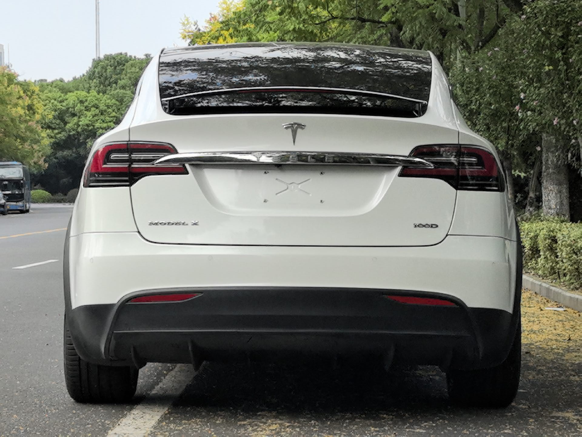Tesla Model X 2019 #8 Tesla Model X 2019 car image #8
