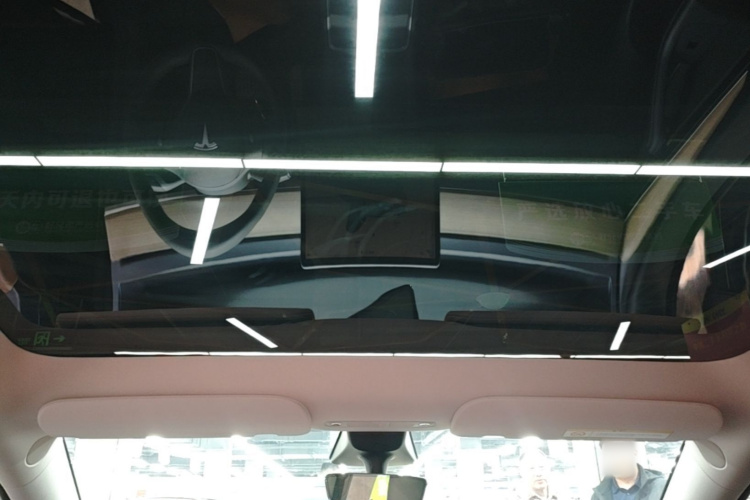 Tesla Model Y 2022 car image #18