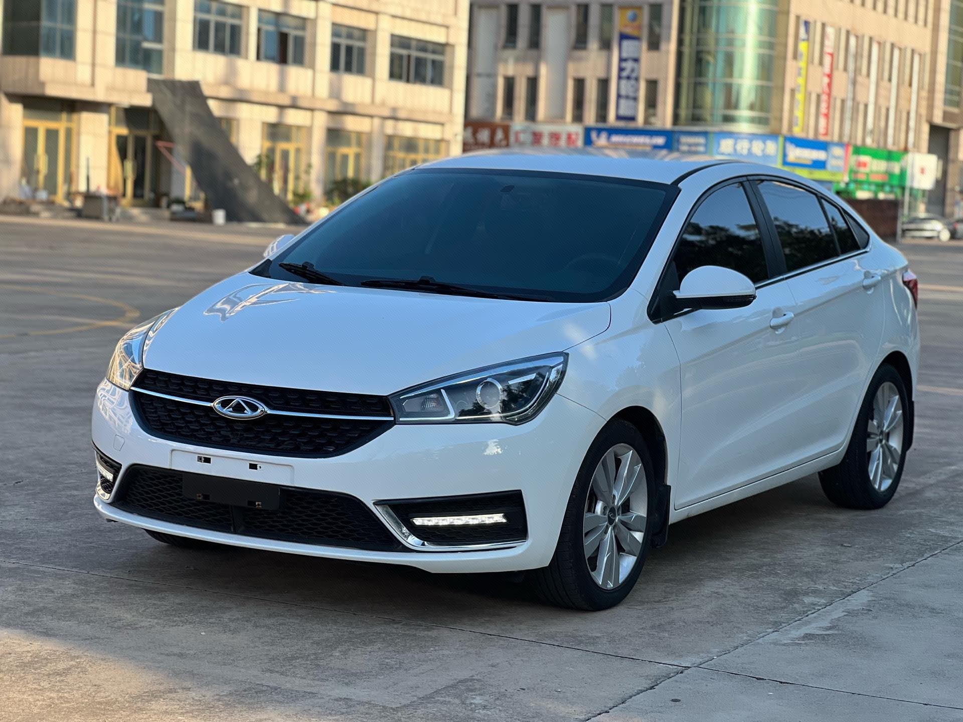 Chery Arrizo 5 2017 car image 