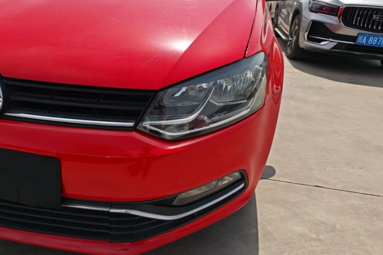Volkswagen Polo 2014 car image #23
