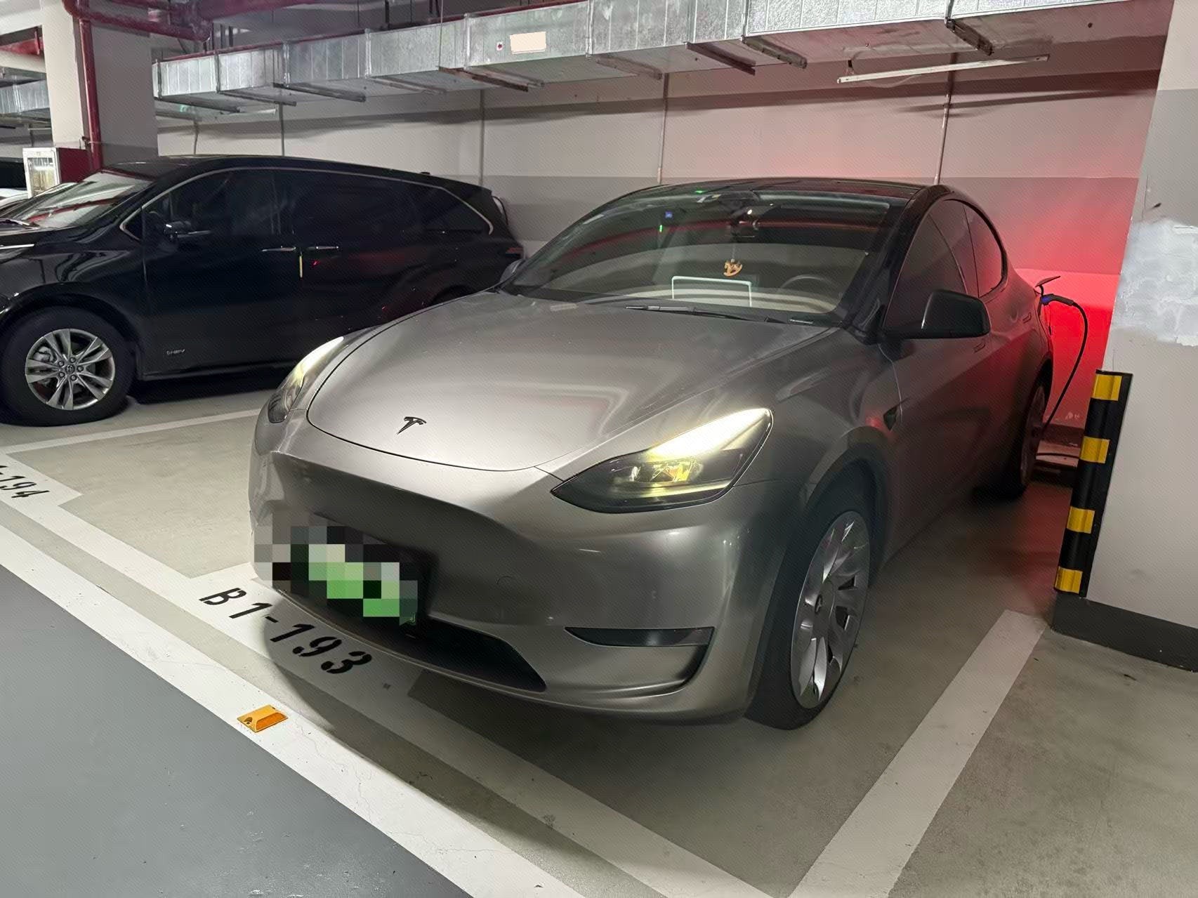 Tesla Model Y 2022 Tesla Model Y 2022 car image