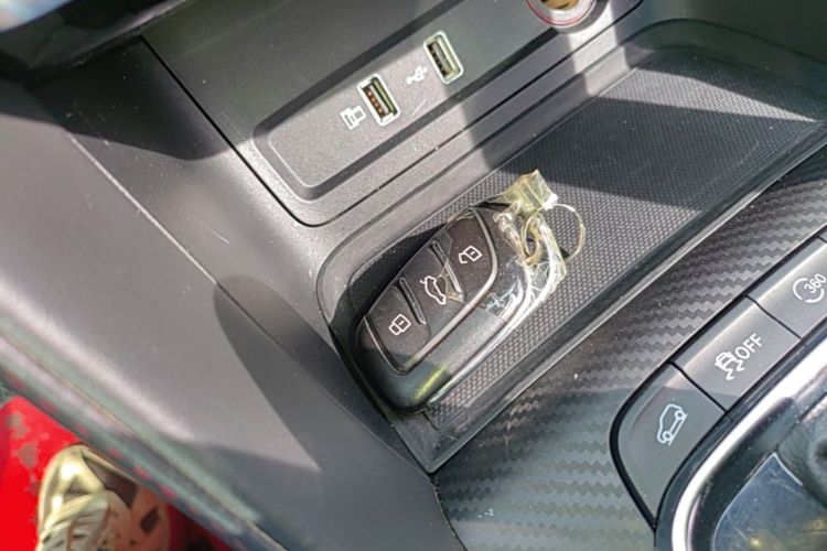 MG ZS 2020 car image #9
