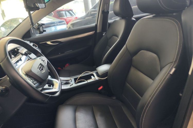 GEELY Emgrand 2019 #15 GEELY Emgrand 2019 car image #15