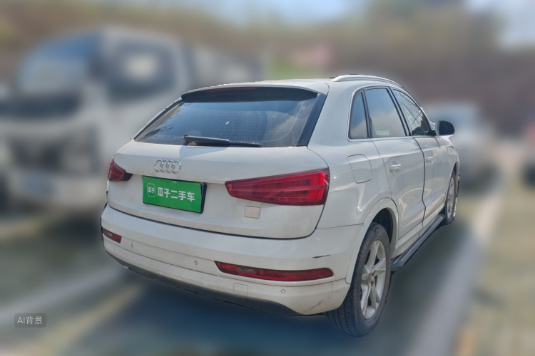 Audi Q3 2018 car image #7