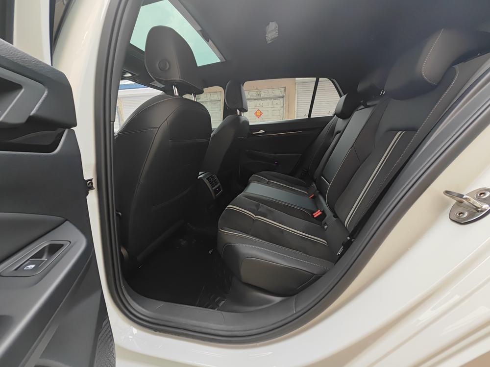 Volkswagen Golf 2022 #17 Volkswagen Golf 2022 صورة سيارة #17