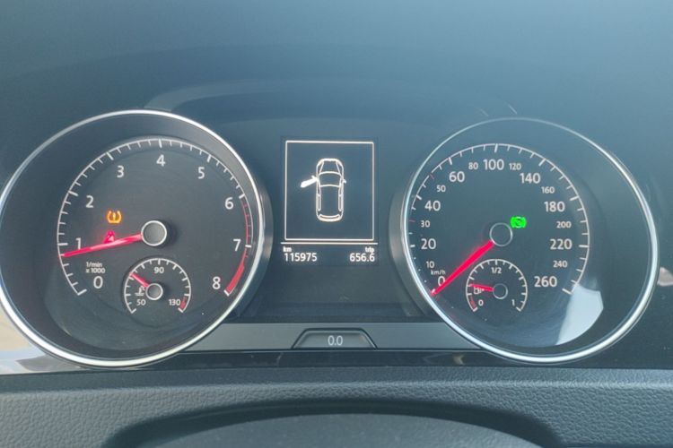 Volkswagen Golf 2016 car image #12