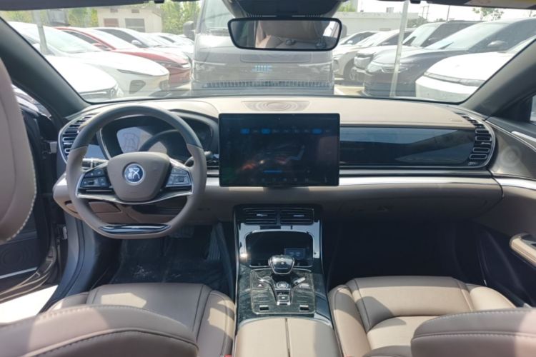 BYD Han 2021 car image #10