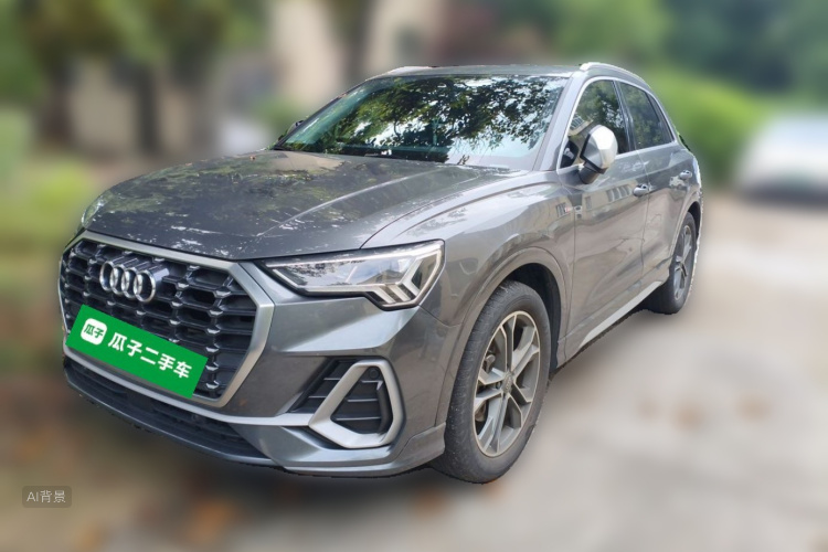 Audi Q3 2020 car image #2