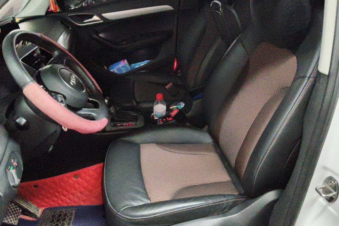 Audi Q3 2017 car image #20