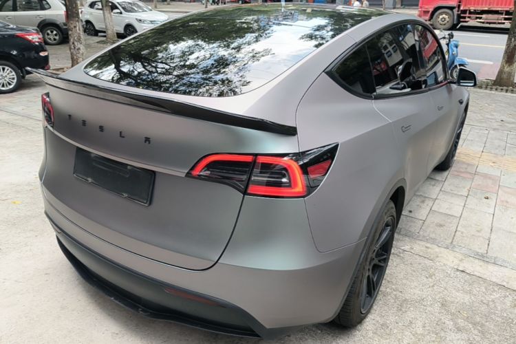 Tesla Model Y 2023 #5 Tesla Model Y 2023 car image #5
