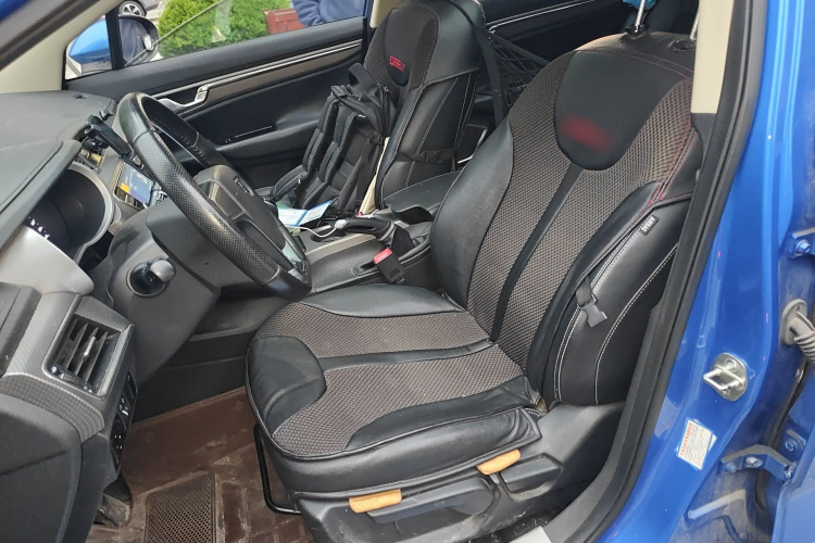GEELY Emgrand GS 2017 car image #15