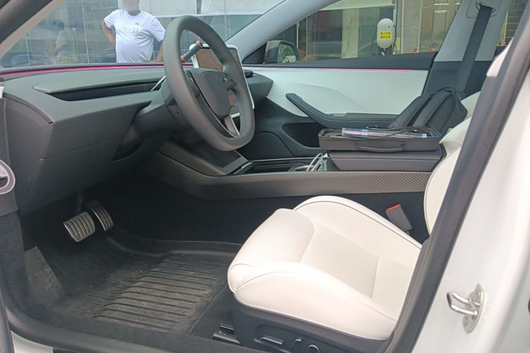 Tesla Model 3 2024 #15 Tesla Model 3 2024 car image #15
