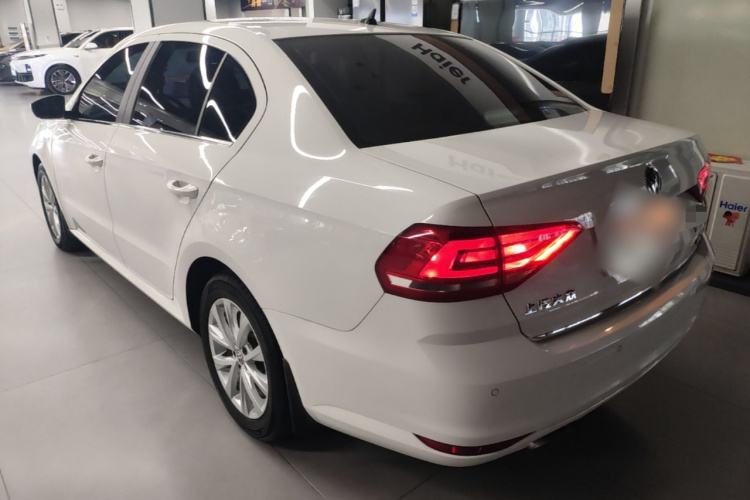 Volkswagen Lavida 2017 car image #5