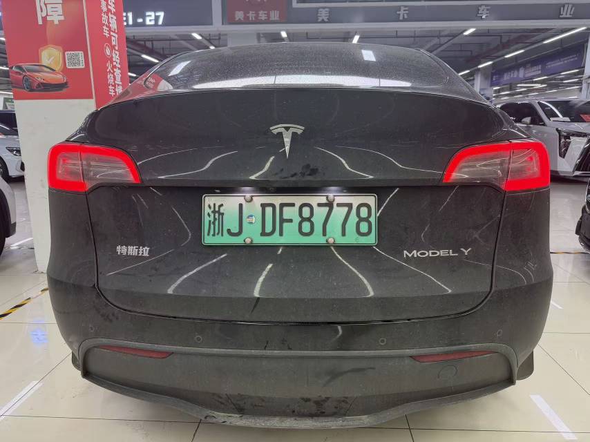 Tesla Model Y 2022 car image #4