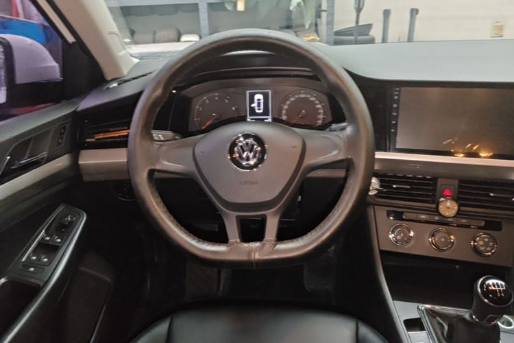Volkswagen Bora 2019 car image #12