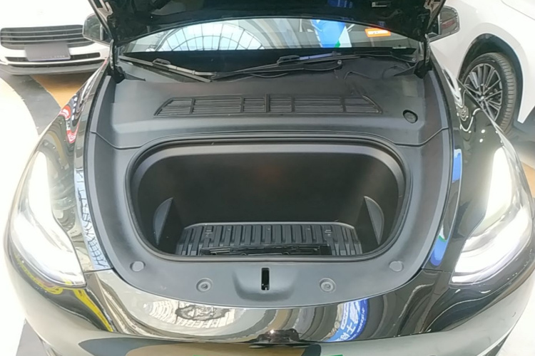 Tesla Model Y 2022 #20 Tesla Model Y 2022 car image #20