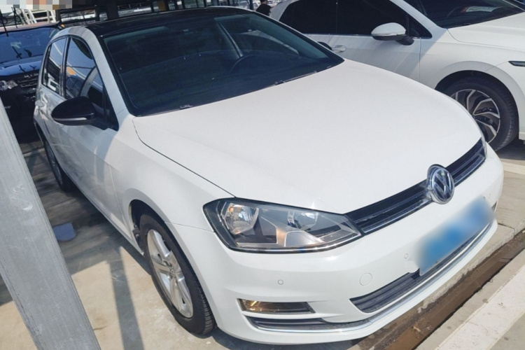 Volkswagen Golf 2017 car image #4