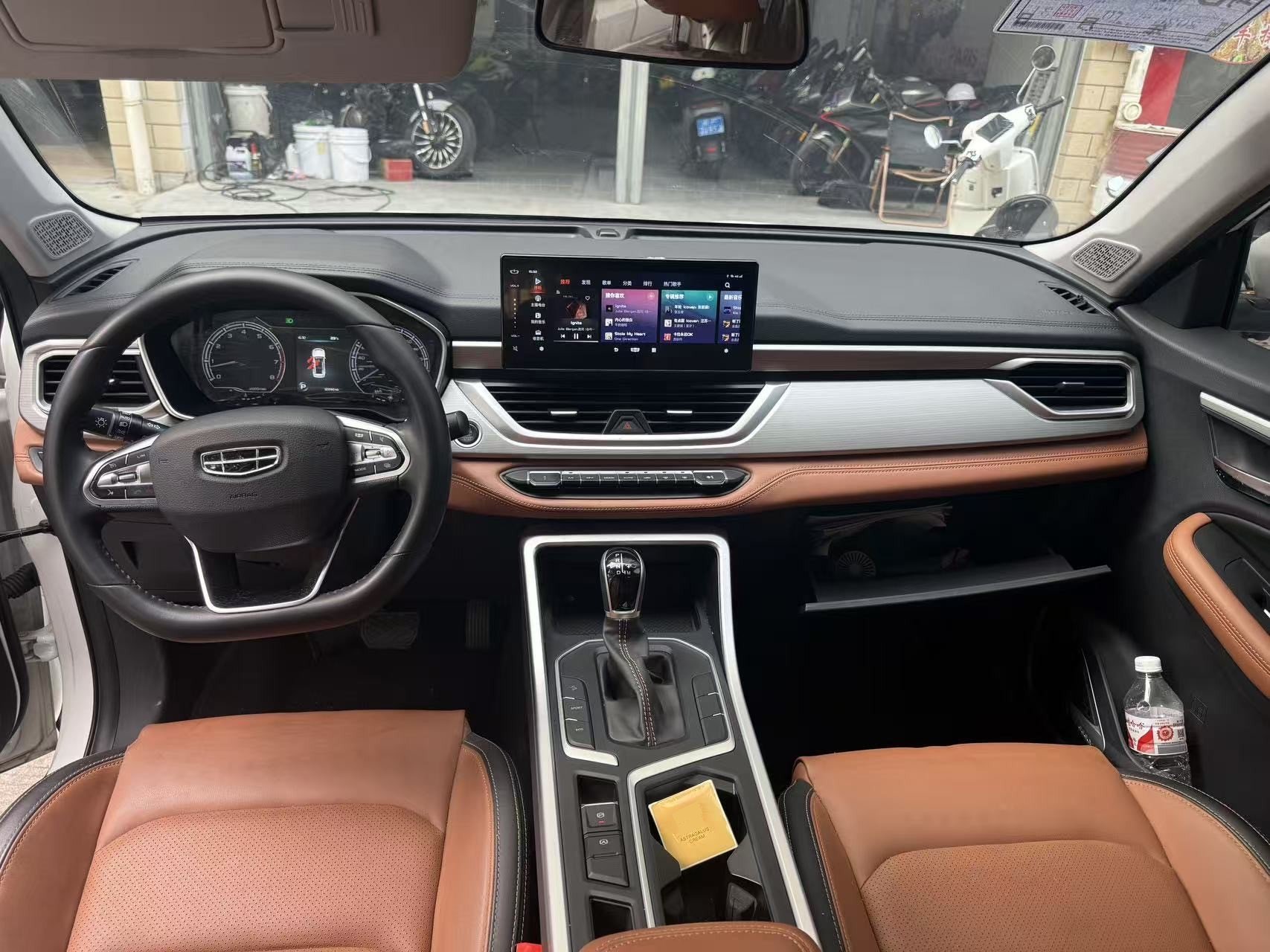 GEELY Vision X6 2021 #9 GEELY Vision X6 2021 изображение автомобиля #9