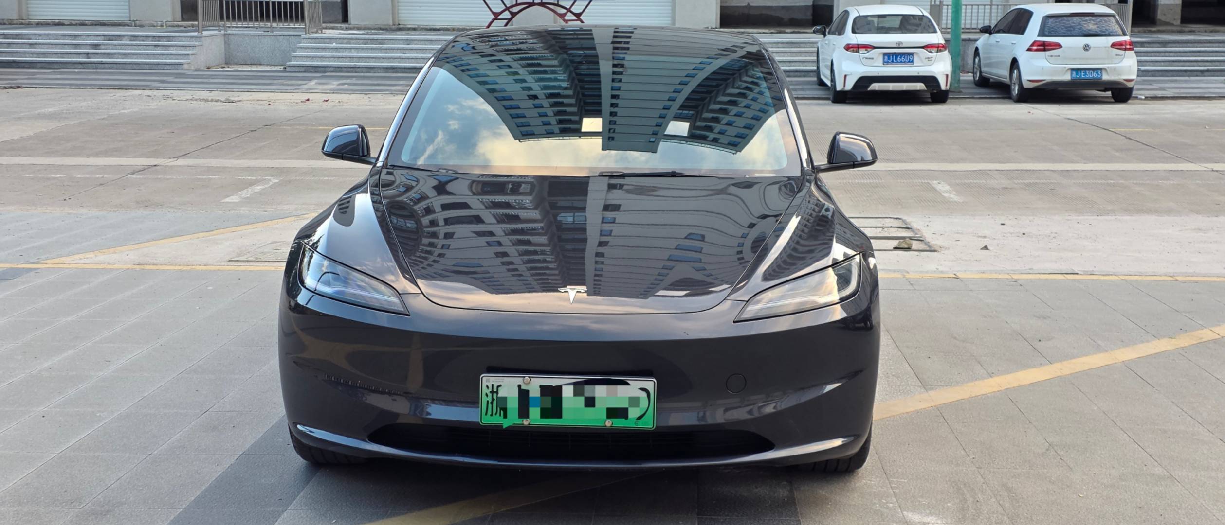 Tesla Model 3 2025 immagine di auto #9