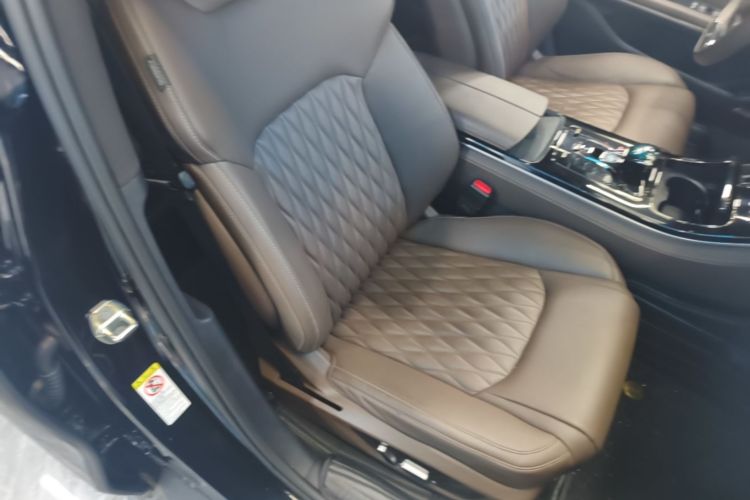 BYD Han 2023 car image #24