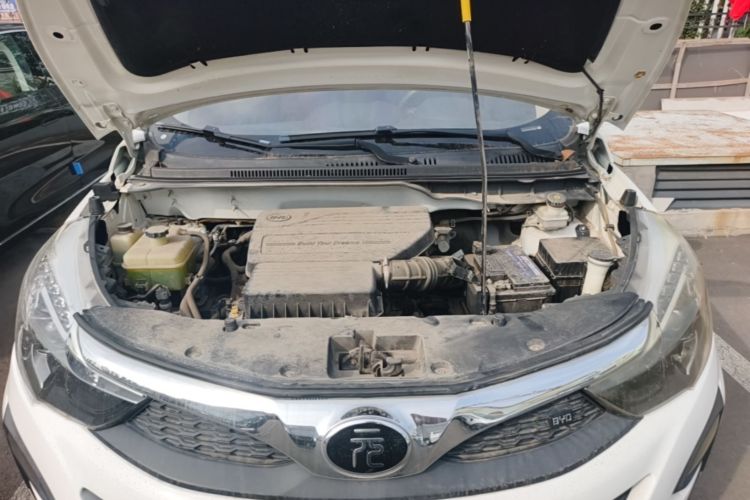 BYD Yuan 2018 #20 BYD Yuan 2018 immagine di auto #20