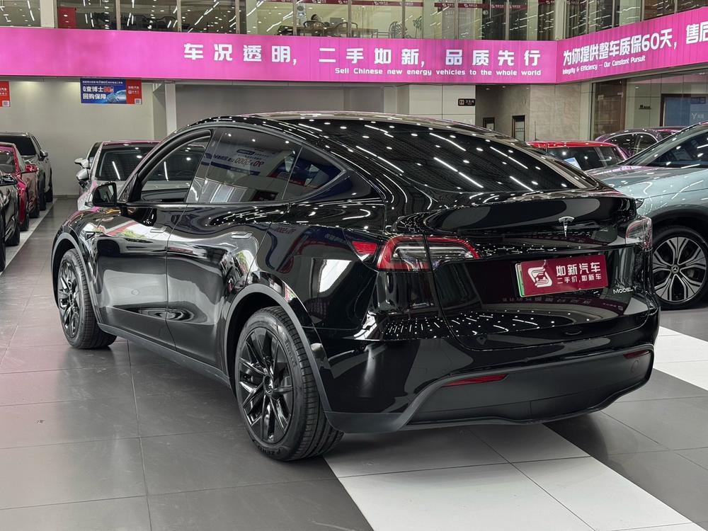 Tesla Model Y 2022 #4 Tesla Model Y 2022 car image #4