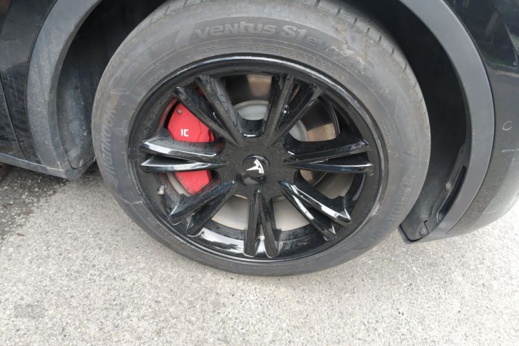 Tesla Model Y 2022 #9 Tesla Model Y 2022 immagine di auto #9