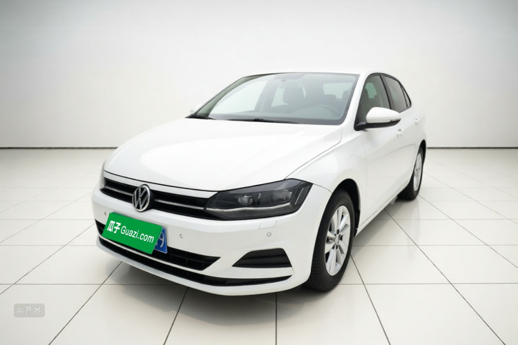 Volkswagen Polo 2021 car image #2