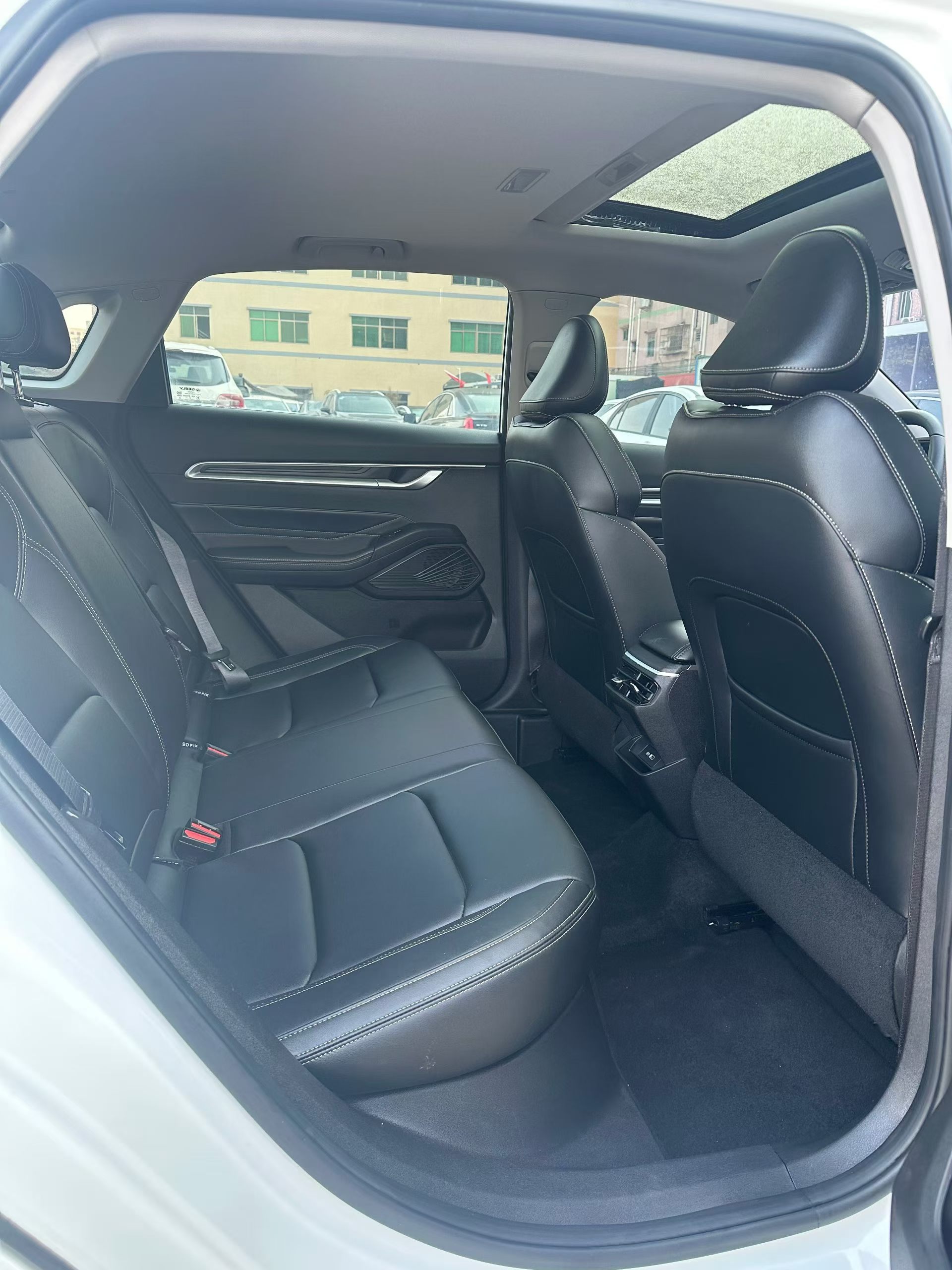 GEELY Emgrand 2025 image de voiture #6