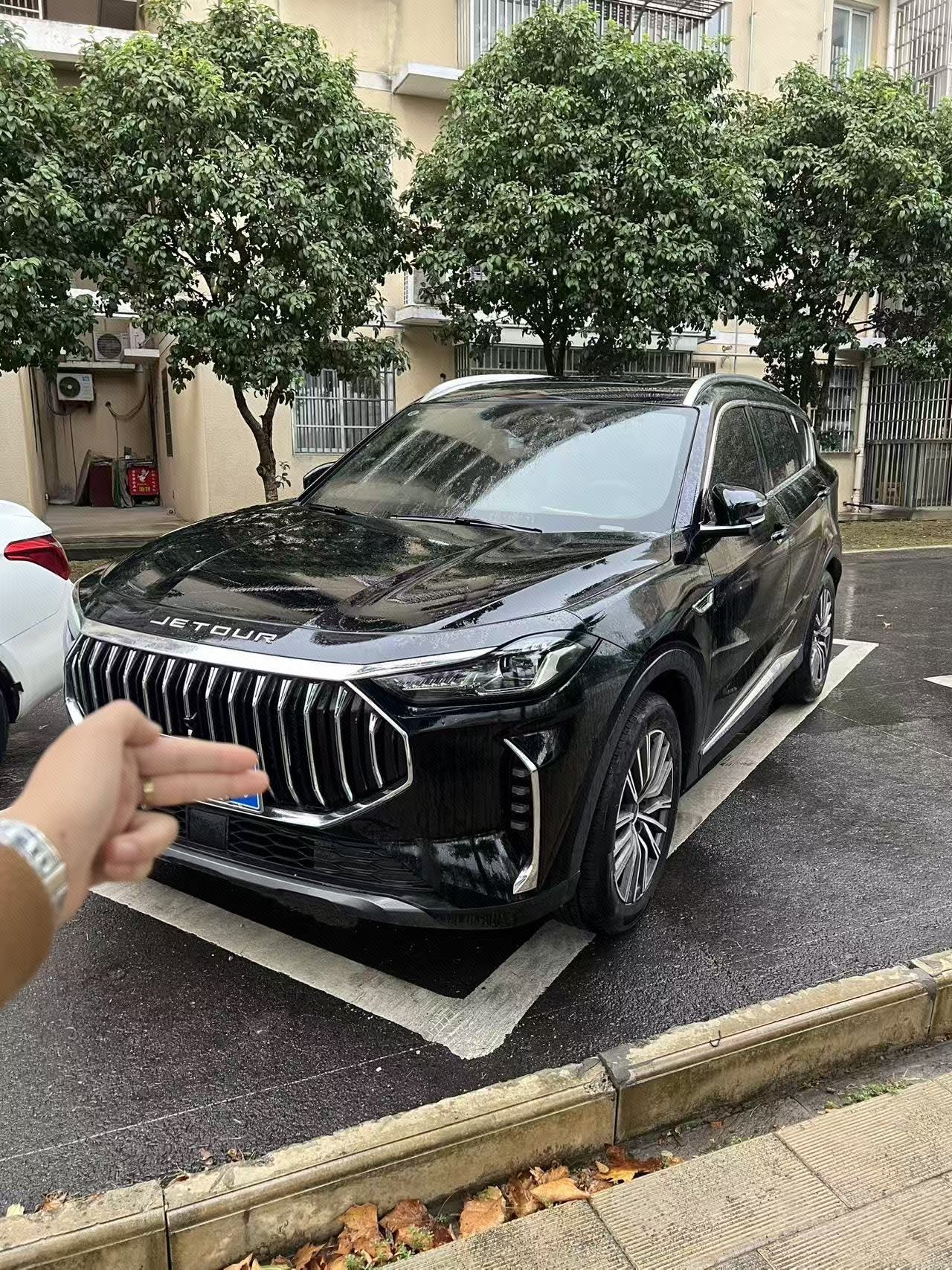 Jetour X70 PLUS 2023 car image 