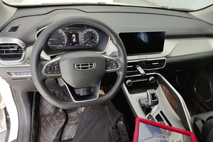 GEELY Coolray 2020 #10 GEELY Coolray 2020 car image #10