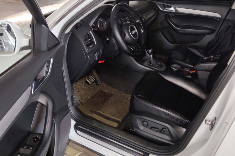 Audi Q3 2015 #16 Audi Q3 2015 car image #16