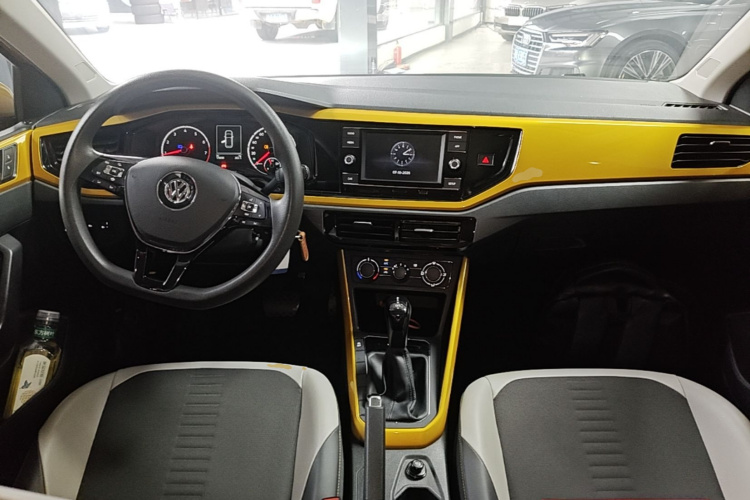 Volkswagen Polo 2019 car image #10