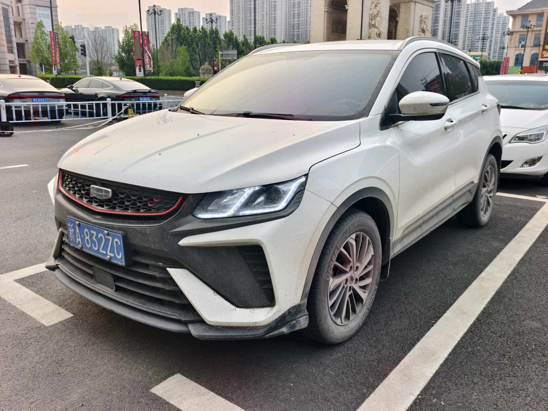 GEELY Coolray 2022 car image 