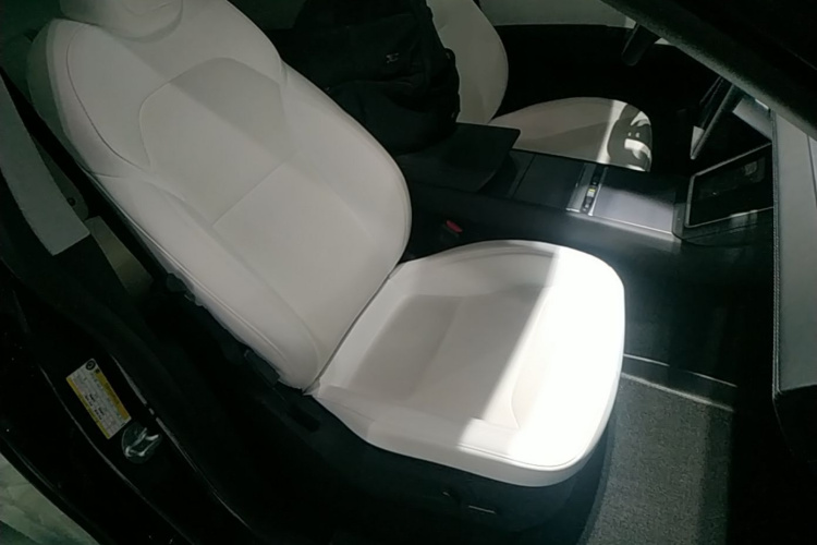 Tesla Model Y 2025 #24 Tesla Model Y 2025 car image #24