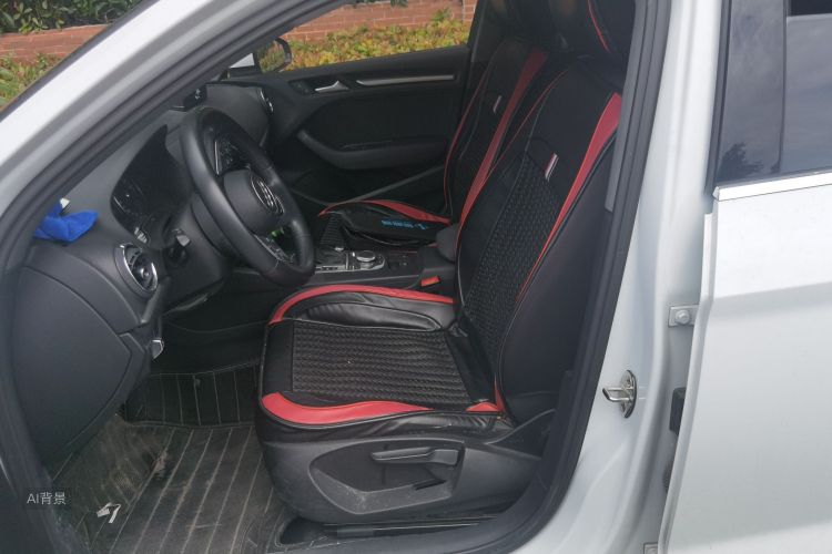 Audi A3 2019 car image #17