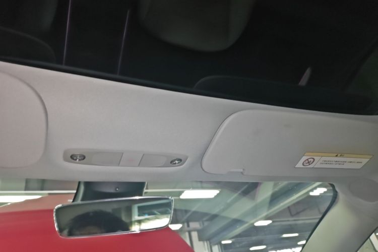 Tesla Model 3 2023 car image #18