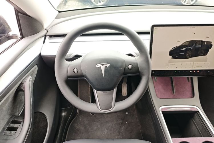Tesla Model Y 2024 #11 Tesla Model Y 2024 car image #11
