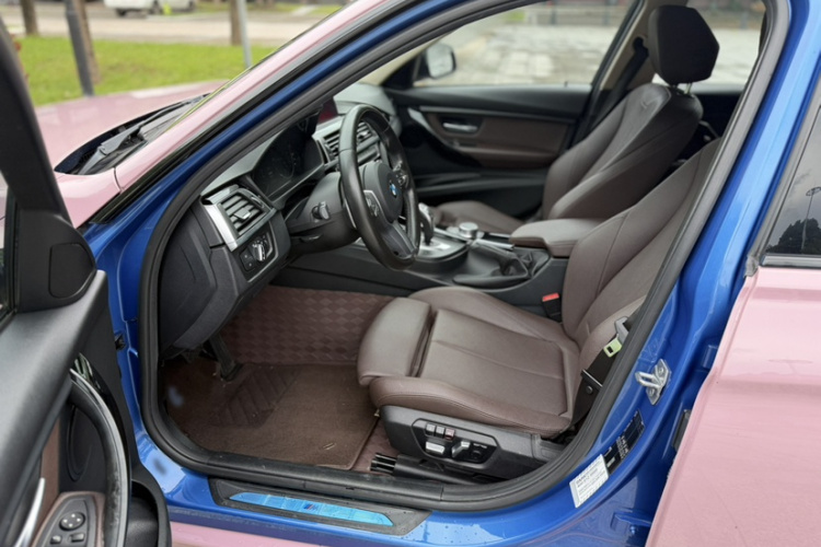 BMW 3 Series 2019 #9 BMW 3 Series 2019 car image #9