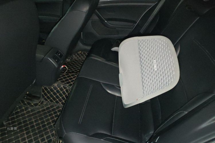 Volkswagen Golf 2020 immagine di auto #19