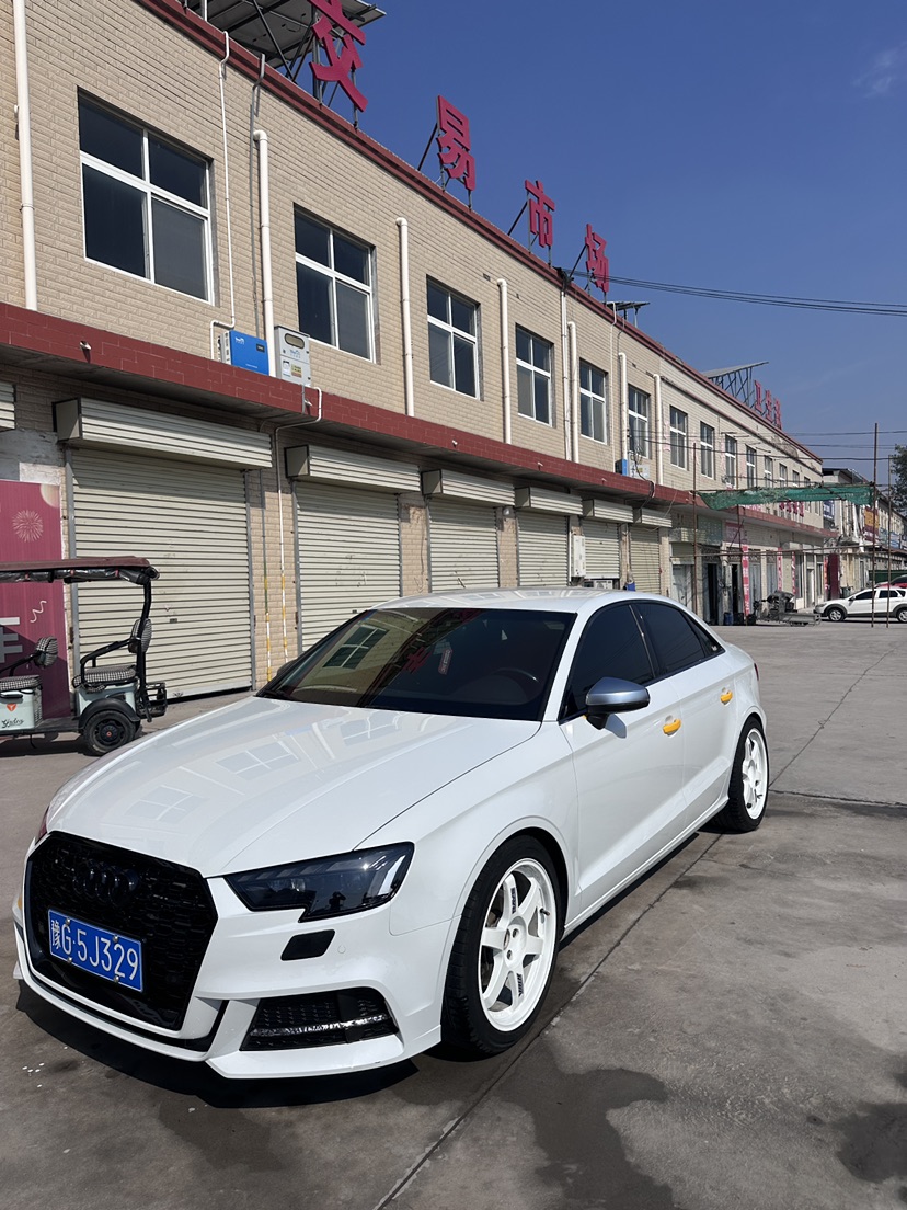 Audi A3 2019 car image #5
