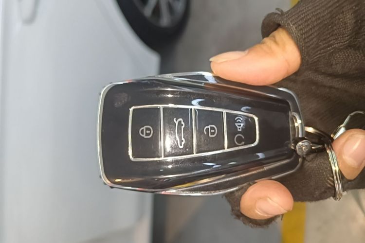 GEELY Emgrand 2023 #9 GEELY Emgrand 2023 car image #9