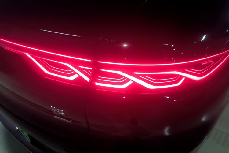 BYD Han 2025 imagem de carro #8